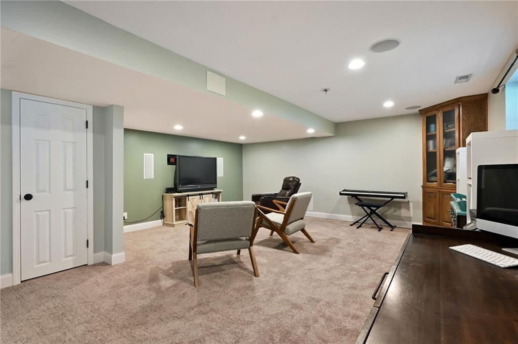 1216 SE Meridian Drive — photo 15