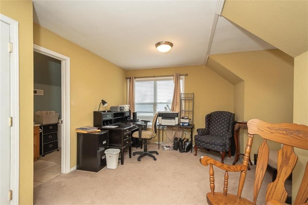 910 N King Street — photo 36
