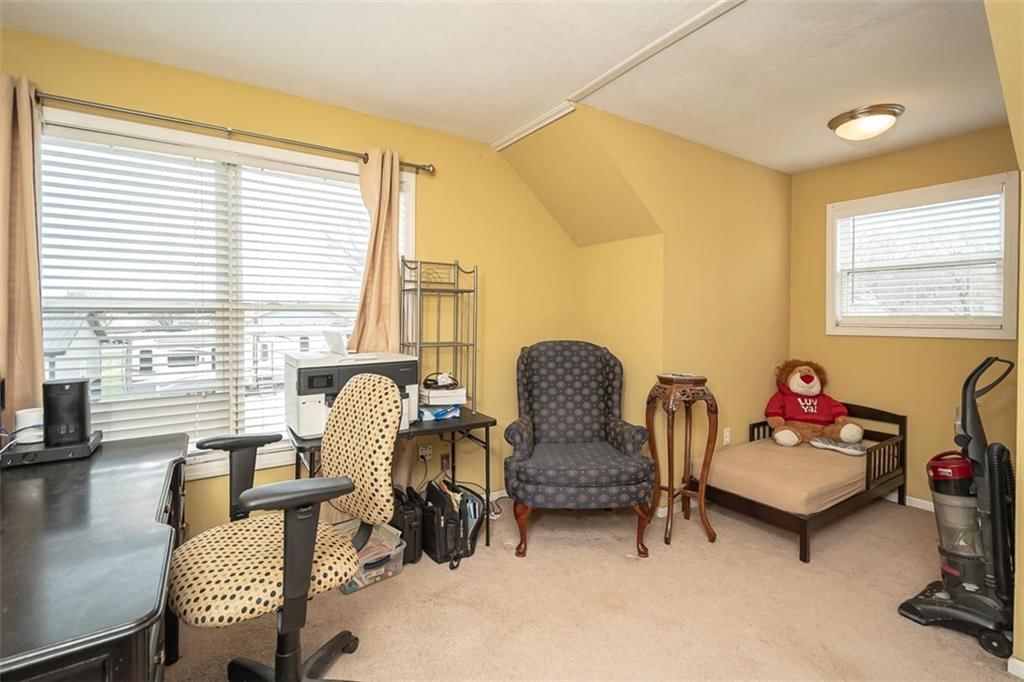 910 N King Street — photo 38