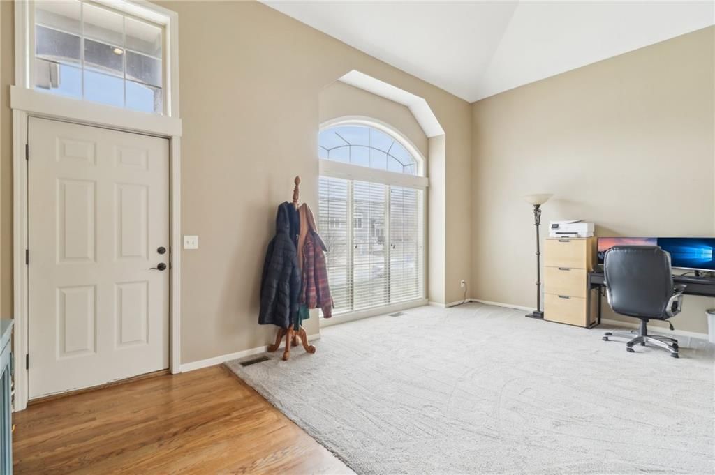 7000 Round Prairie Street — photo 10