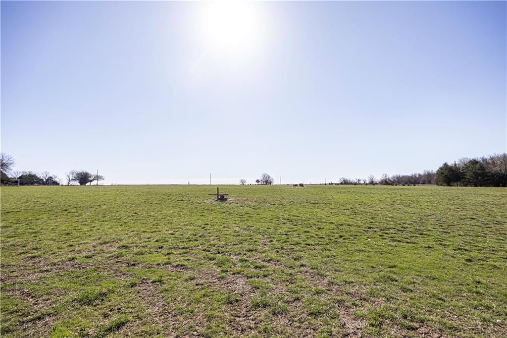 1634 Old Highway 166 N/A — photo 77