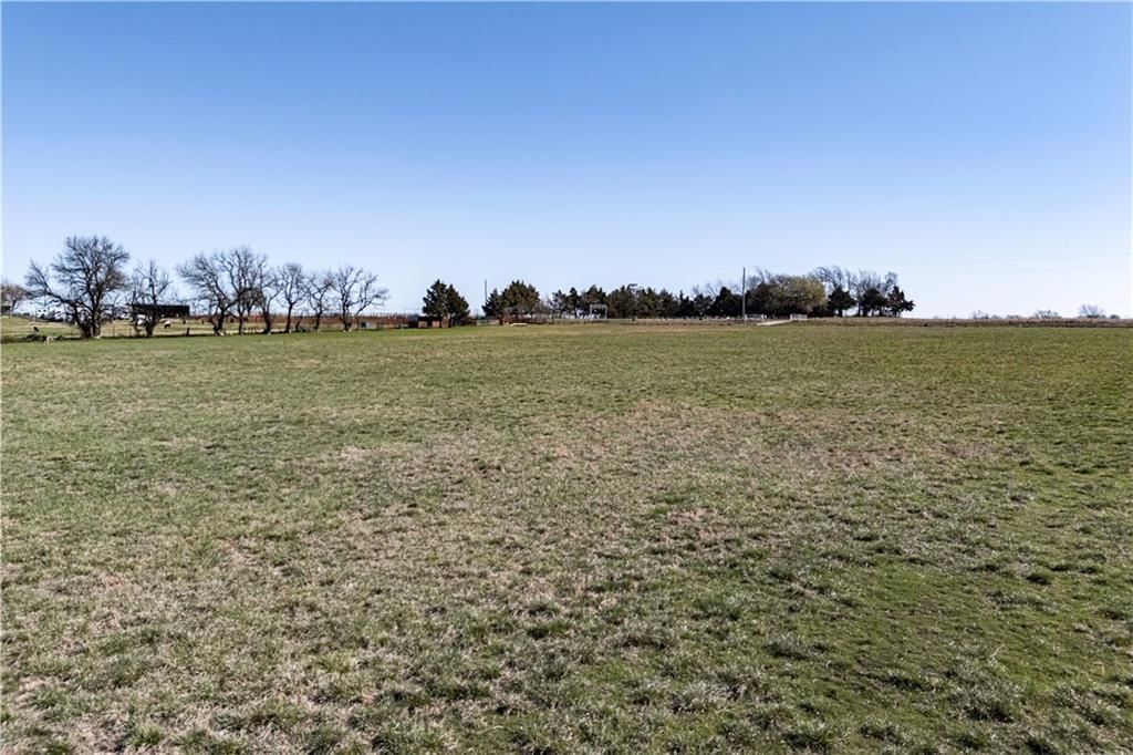 1634 Old Highway 166 N/A — photo 80