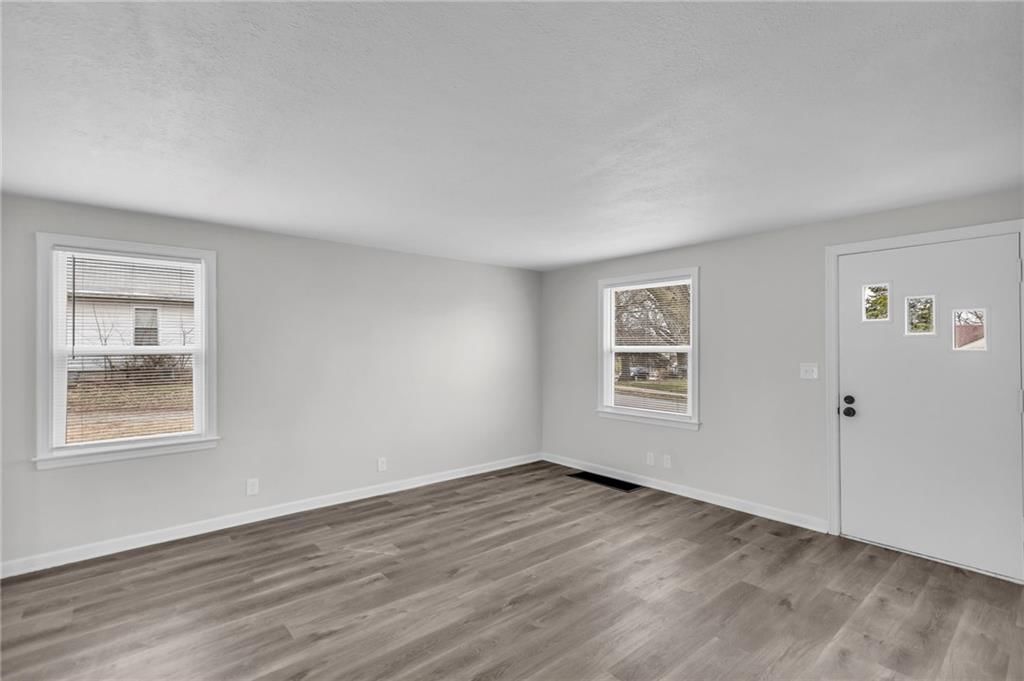 6013 Raytown Road — photo 4