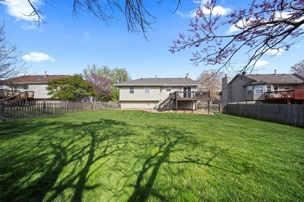 1708 NE Stonewood Drive — photo 33