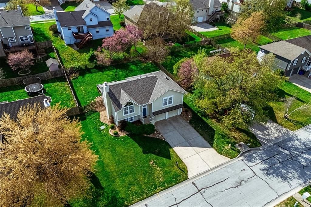 1708 NE Stonewood Drive — photo 34