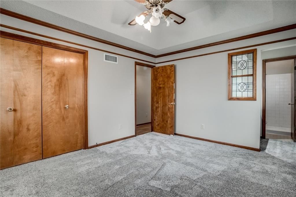 609 W Walnut Street — photo 23