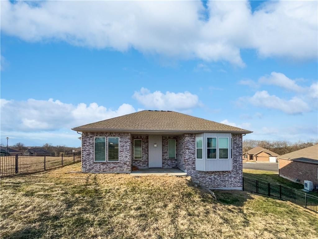 3121 N 109th Place — photo 8