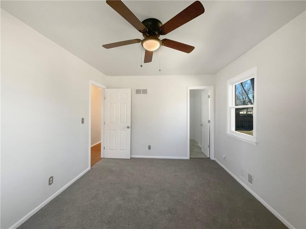 1009 S Ward Parkway — photo 5