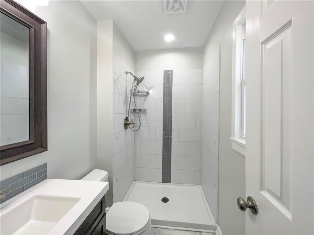1009 S Ward Parkway — photo 7