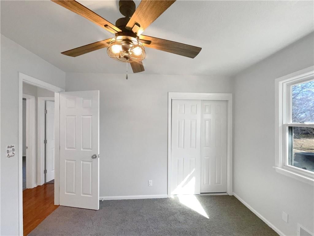 1009 S Ward Parkway — photo 10