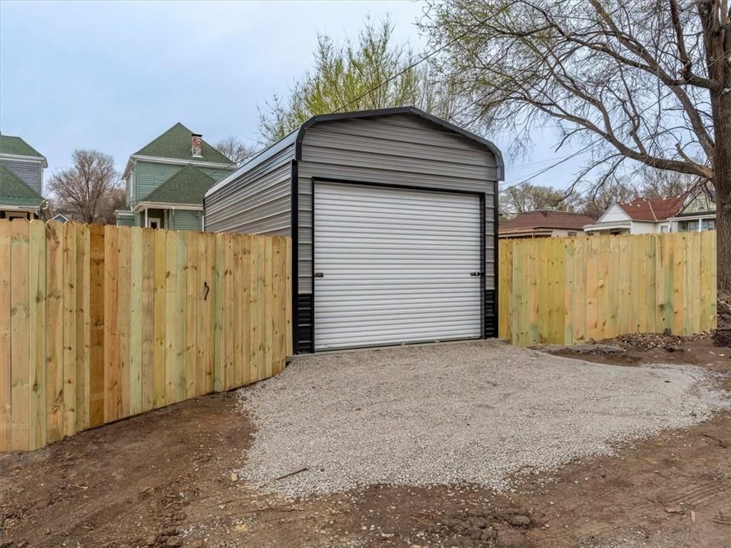 909 S 16th Street — photo 23