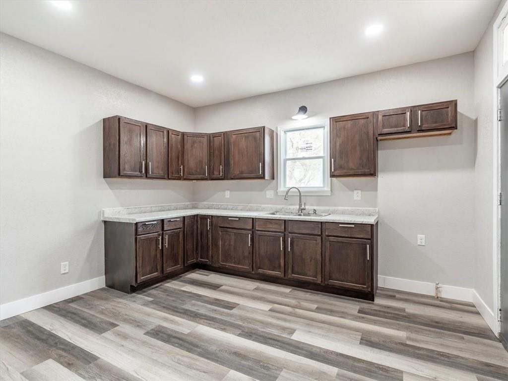 909 S 16th Street — photo 9