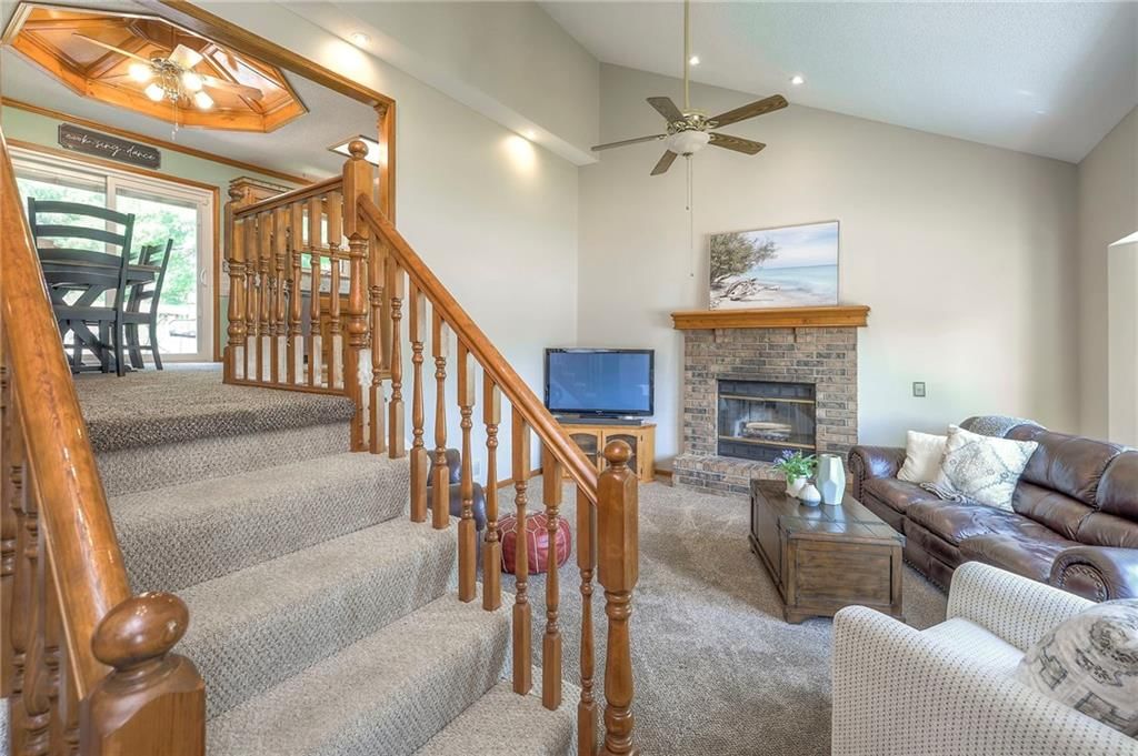 308 W Sierra Drive — photo 4