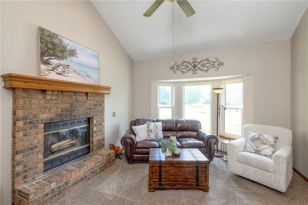 308 W Sierra Drive — photo 7