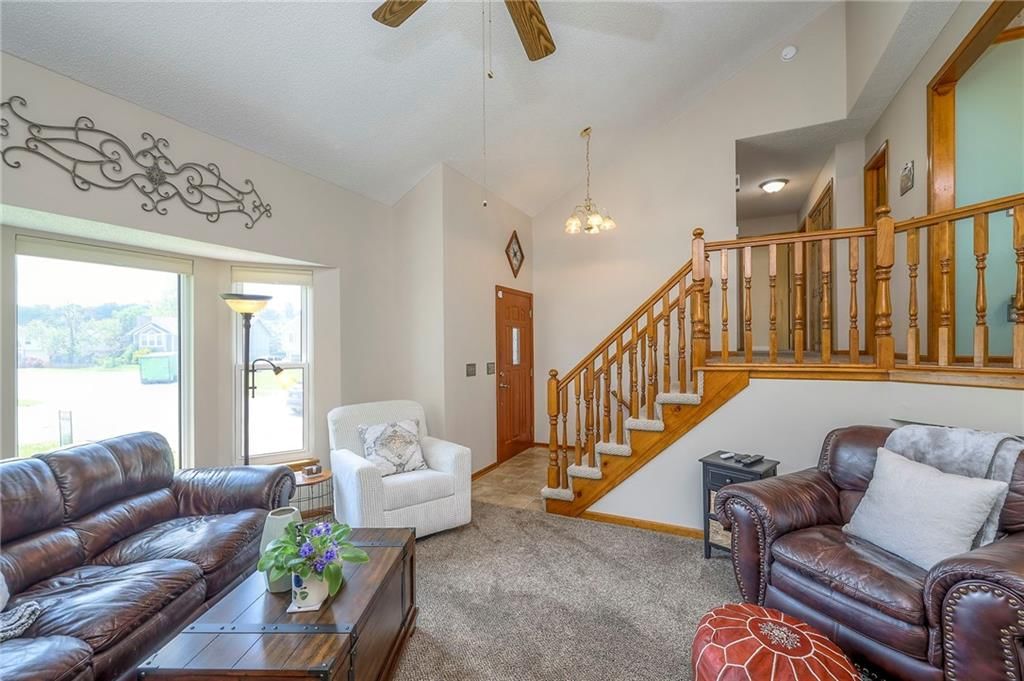 308 W Sierra Drive — photo 8