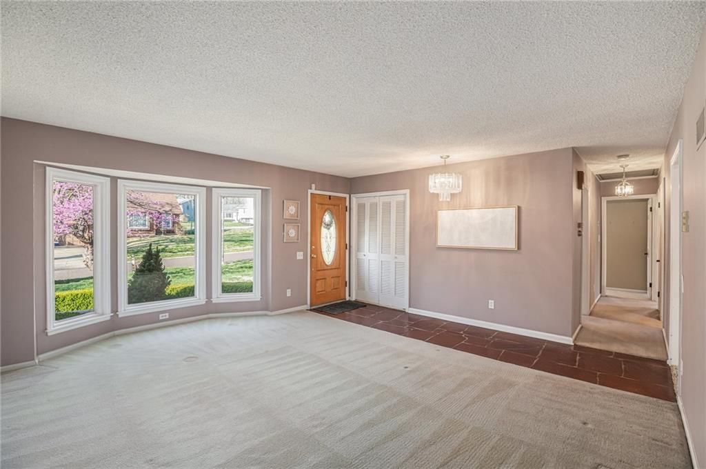 9001 Newton Street — photo 4