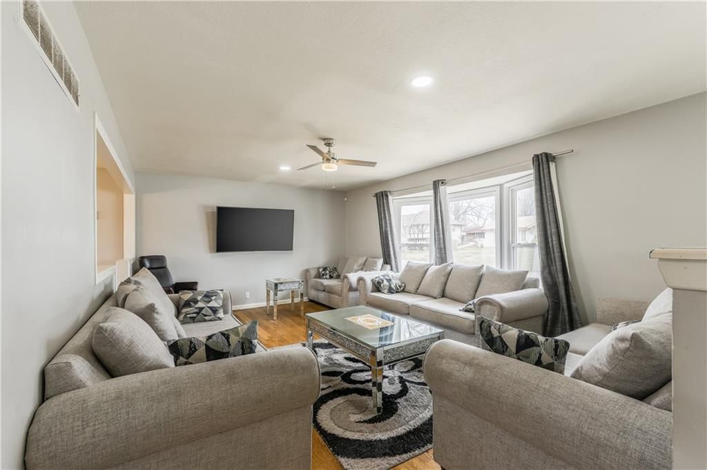2400 N 72nd Terrace — photo 5