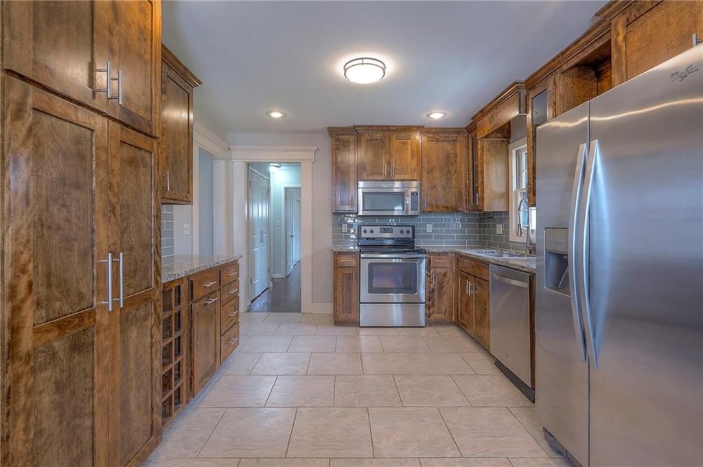 9248 Hemlock Street — photo 16