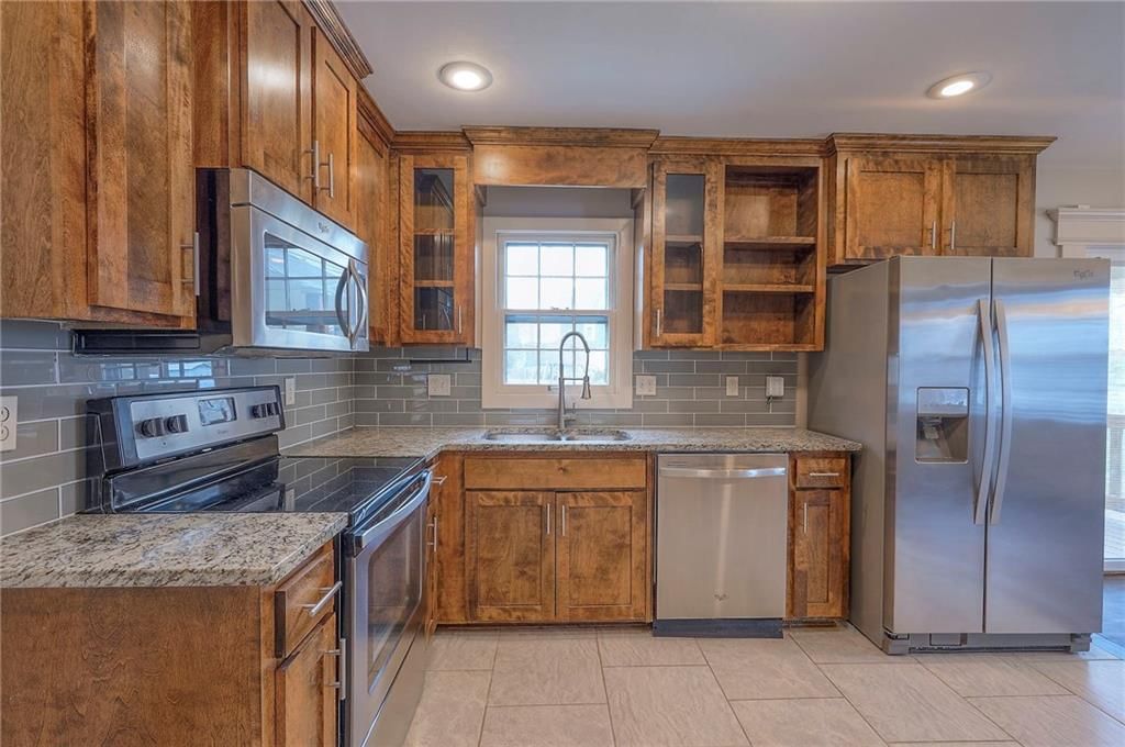 9248 Hemlock Street — photo 20