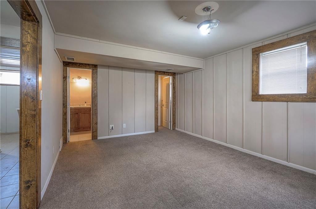 9248 Hemlock Street — photo 36