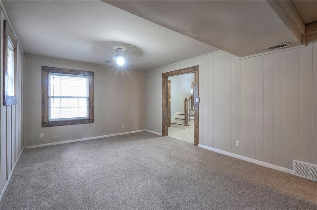 9248 Hemlock Street — photo 39