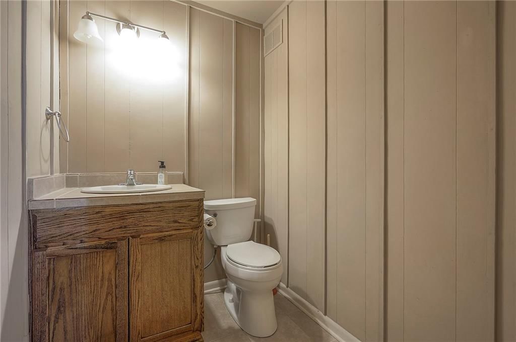 9248 Hemlock Street — photo 42