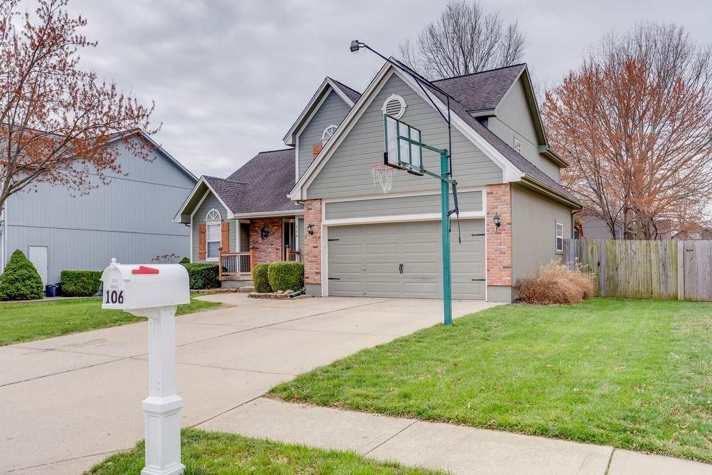 106 NE Lamplighter Lane — photo 3