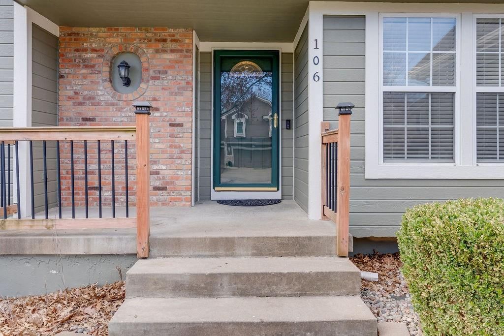 106 NE Lamplighter Lane — photo 4