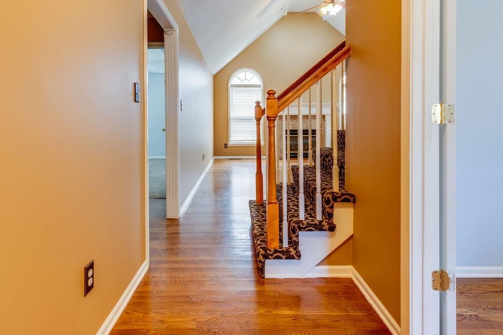 106 NE Lamplighter Lane — photo 5