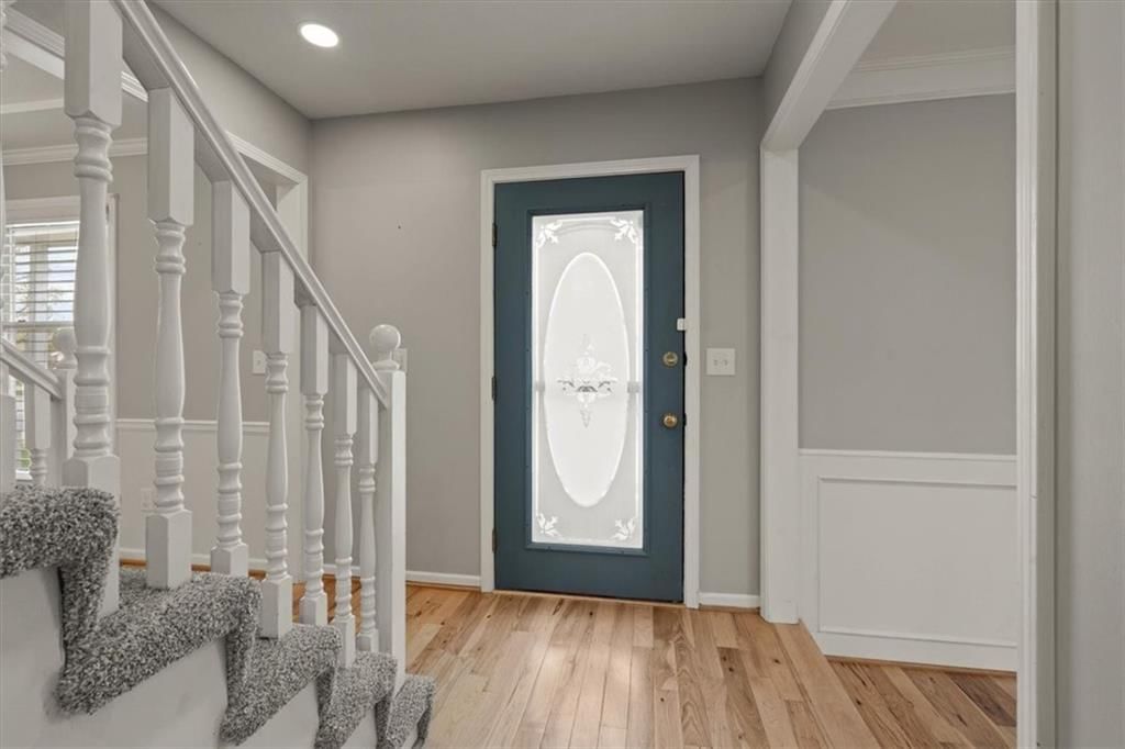 1105 E Pineview Street — photo 4