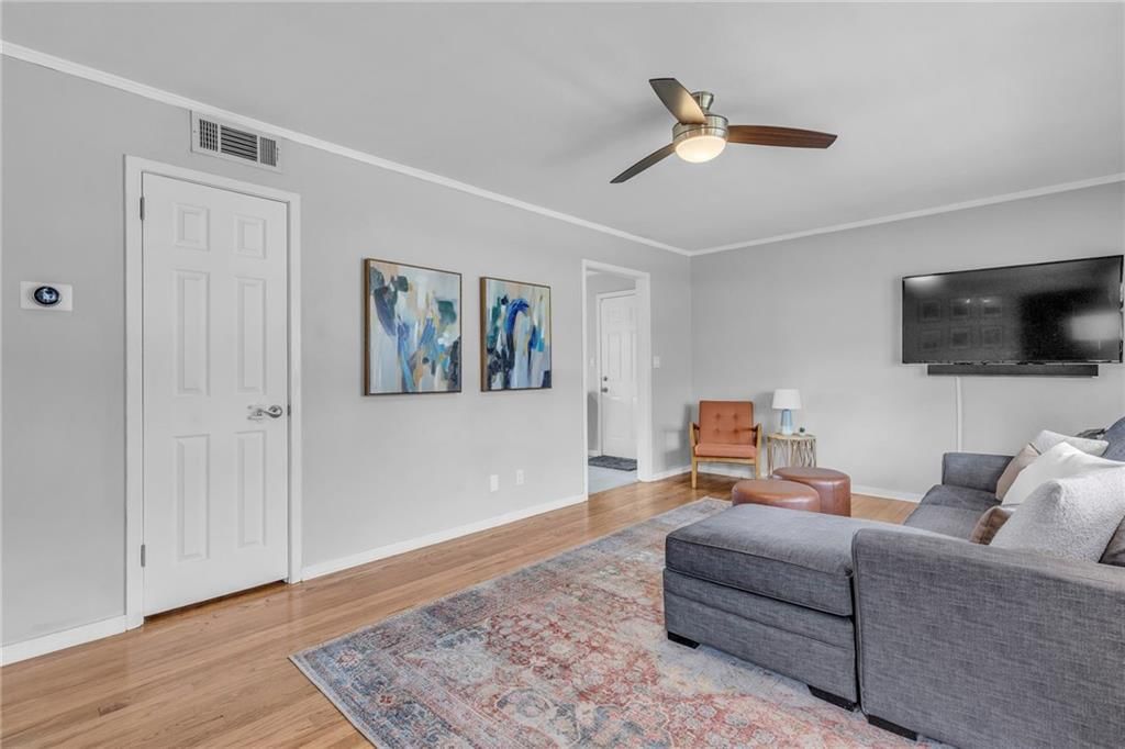 7126 Woodson Street — photo 6