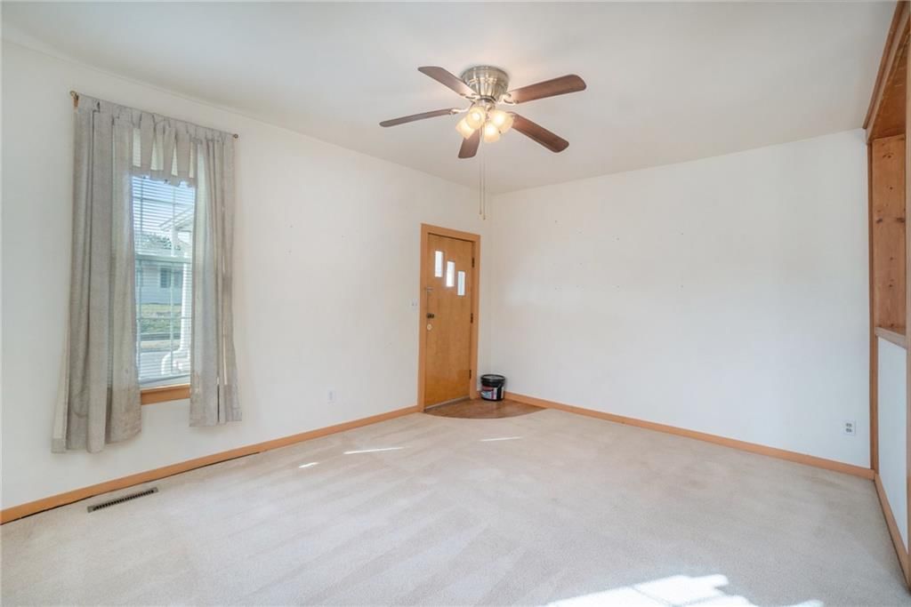 301 W Hyde Park Avenue — photo 7
