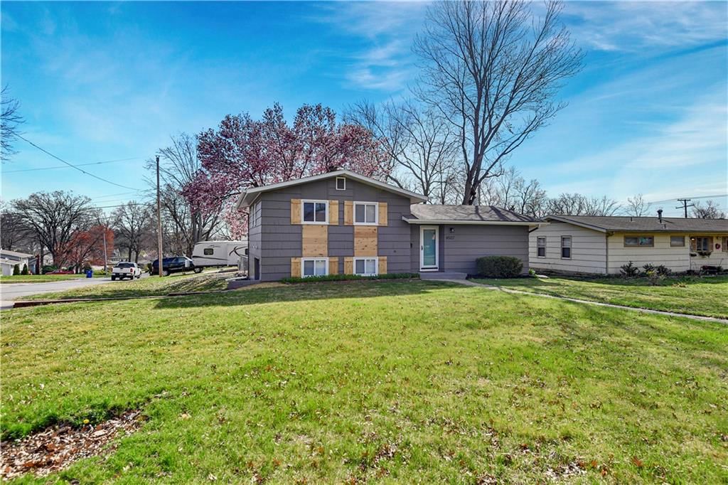 4607 S Crysler Avenue — photo 3