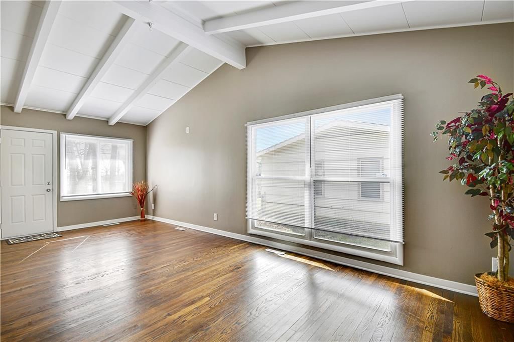 4607 S Crysler Avenue — photo 5