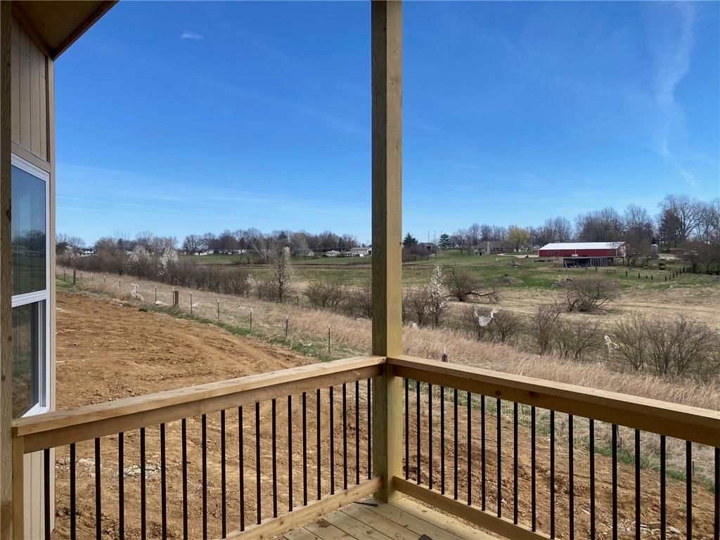1055 Fir Lane — photo 3