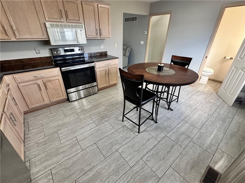 152 Stonebridge Lane — photo 7