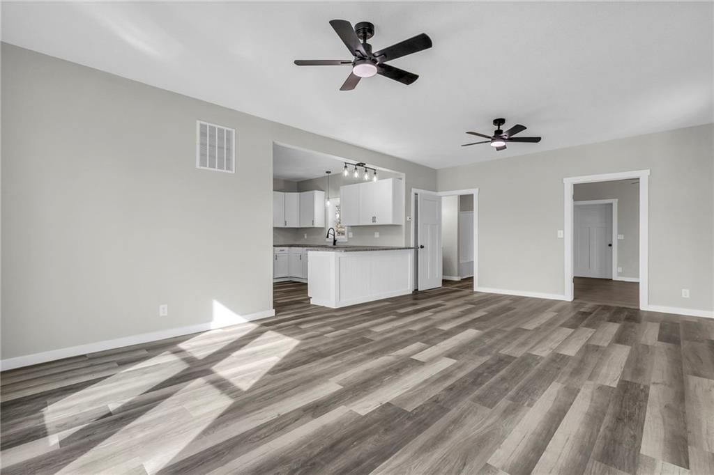 134 S Main Street — photo 9