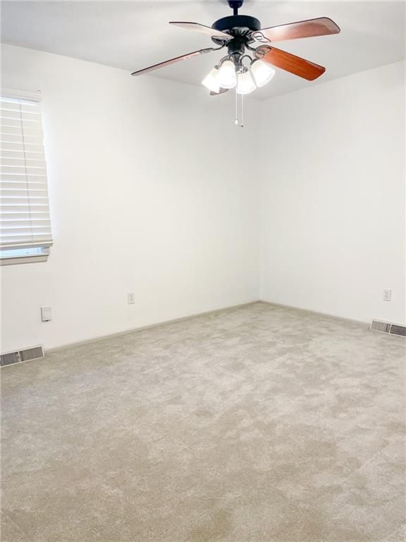401 SW Shamrock Place — photo 8