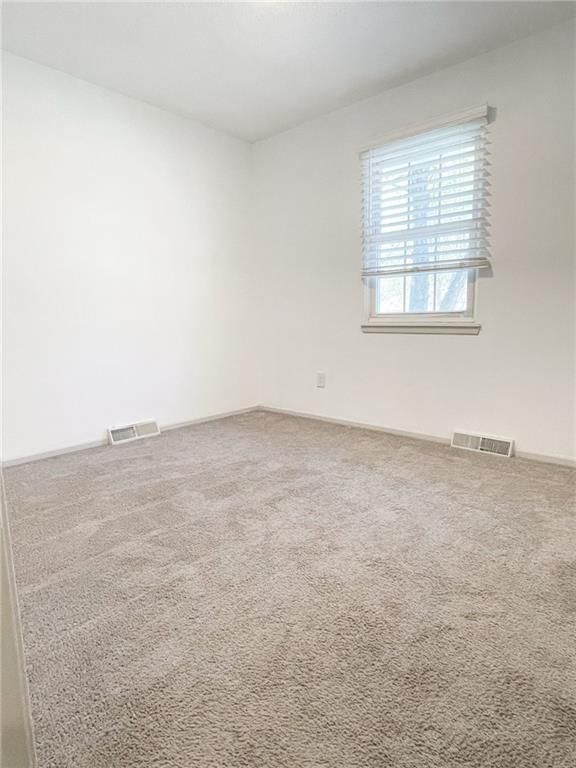 401 SW Shamrock Place — photo 9