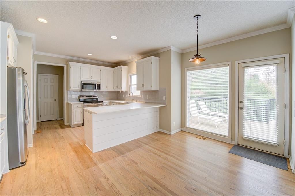2504 SW 10th Street — photo 11