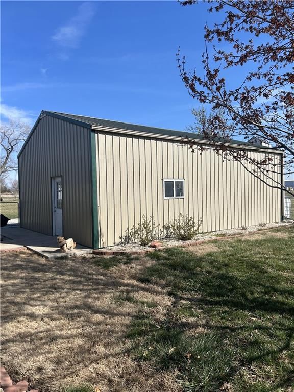 315 E Warren Street — photo 22