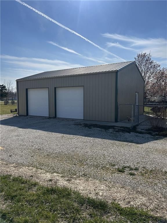 315 E Warren Street — photo 25
