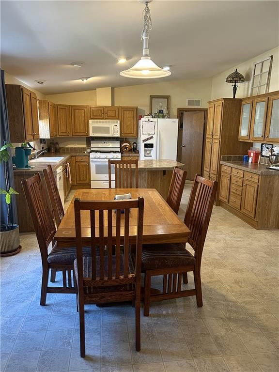 315 E Warren Street — photo 6