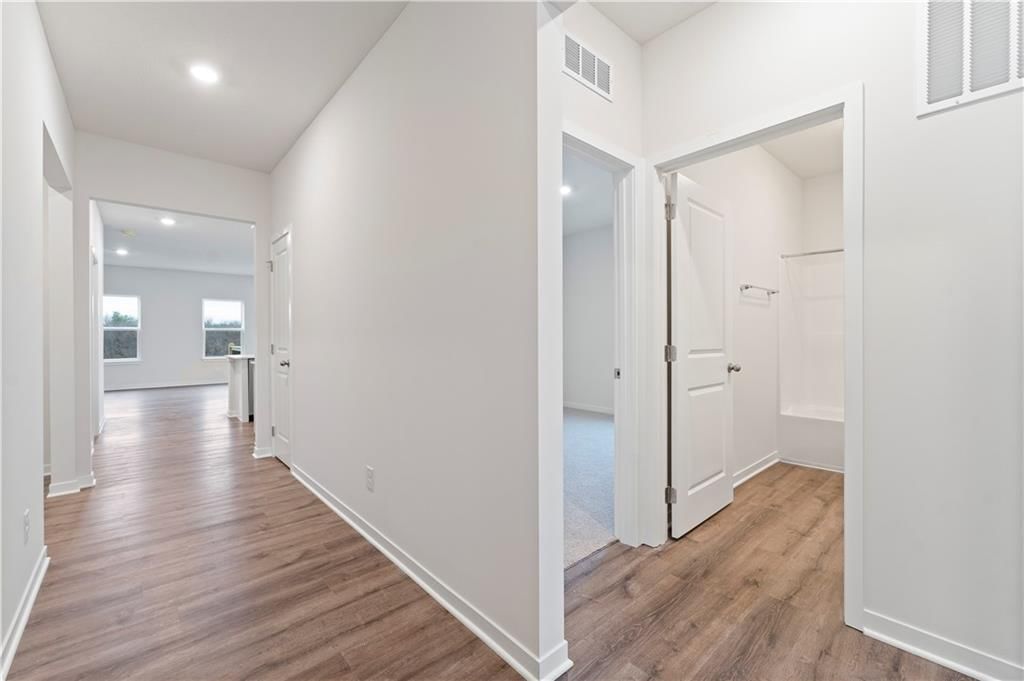 4809 NW 140th Street — photo 2