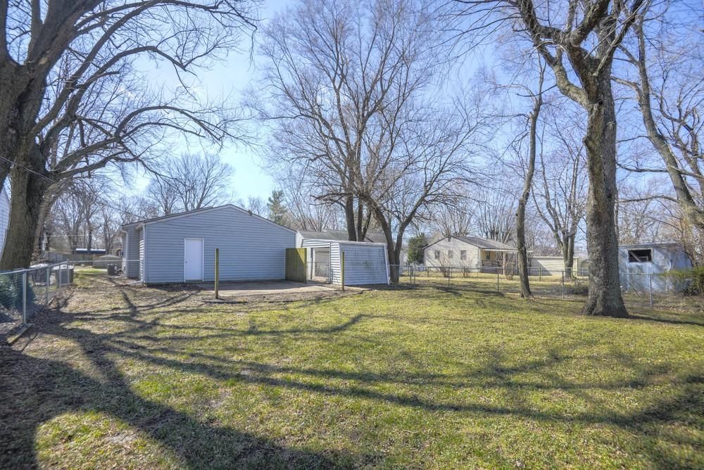 1805 W Main Street — photo 8