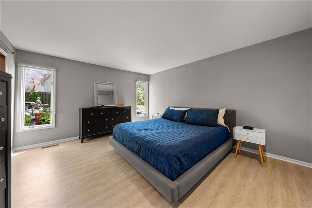 8015 W 113th Street — photo 12