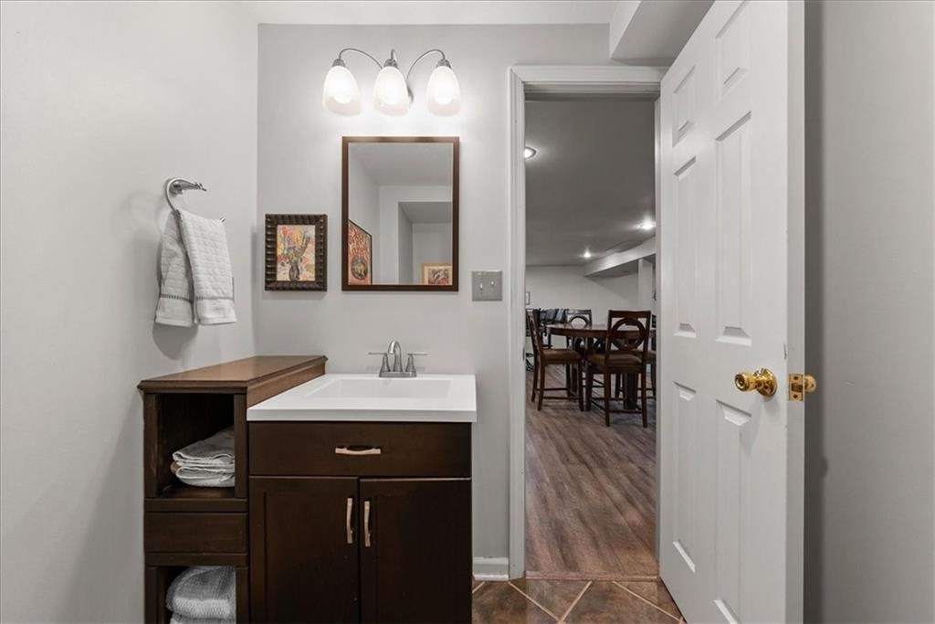8015 W 113th Street — photo 30