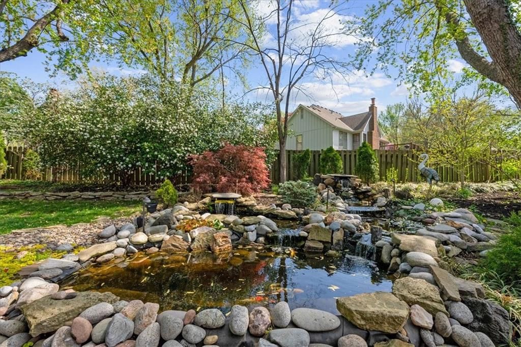 8015 W 113th Street — photo 36