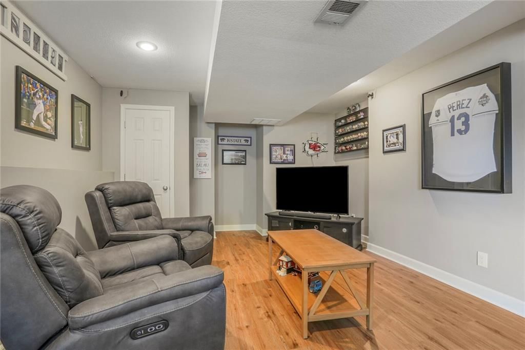 15726 S Summertree Court — photo 18