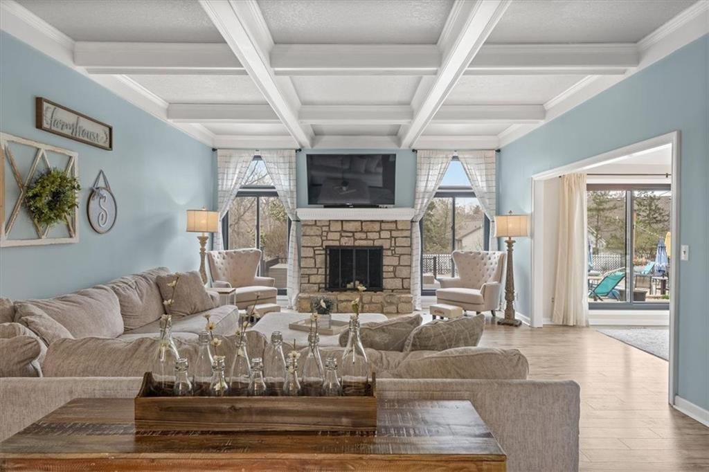 2553 NW Bent Tree Circle — photo 4
